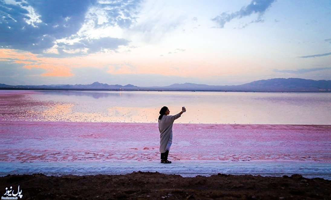ایران از دریچه دوربین؛ دریاچه سرخ در قلب ایران