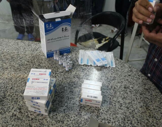 تمام مددجویان قزلحصار و رجایی شهر واکسن کرونا تزریق کردند تمام مددجویان قزلحصار و رجایی شهر واکسن کرونا تزریق کردند