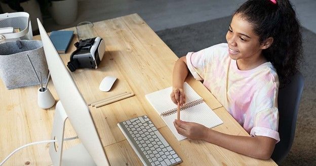 10 نکته برای تمرین رایگان زبان انگلیسی به صورت روزانه 10 نکته برای تمرین رایگان زبان انگلیسی به صورت روزانه