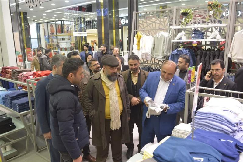 توسعه خدمات گردشگری با افزایش مجتمع های های تجاری توسعه خدمات گردشگری با افزایش مجتمع های های تجاری