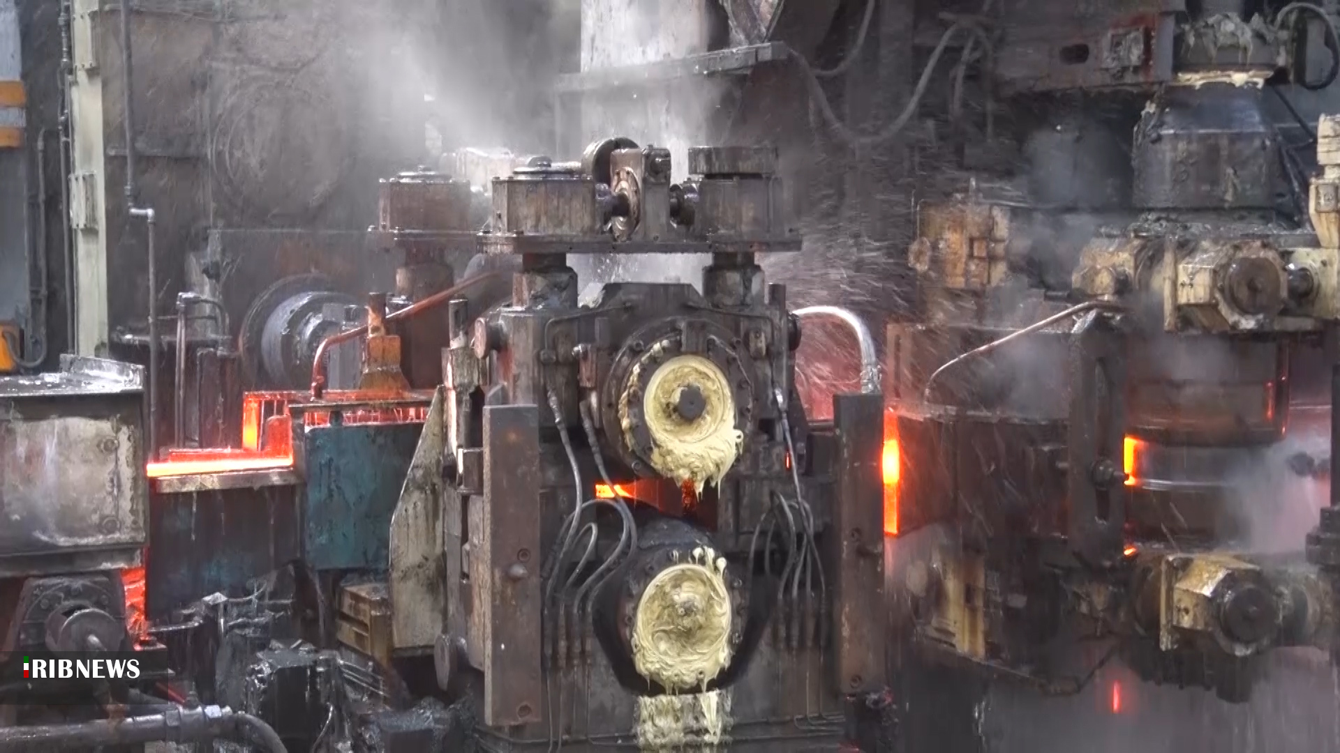 کشاورزان آران و بیدگل در قربانگاه کارخانه فولاد کشاورزان آران و بیدگل در قربانگاه کارخانه فولاد