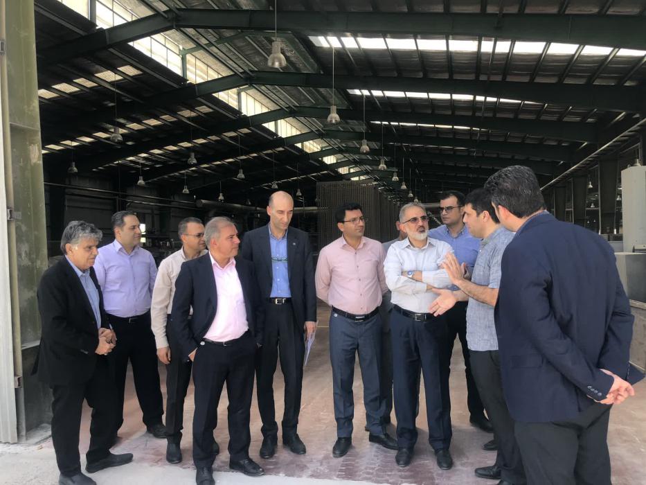بانک صنعت و معدن در خدمت تولید بانک صنعت و معدن در خدمت تولید