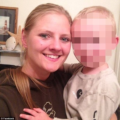 کودک 2 ساله مادر خود را کشت (+عکس)