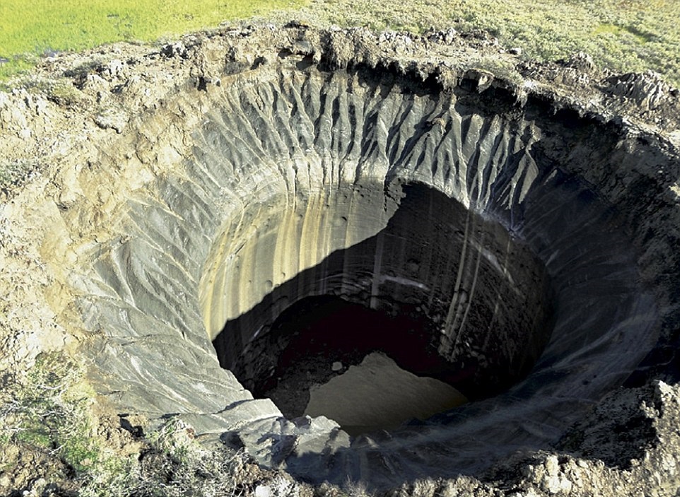 کشف چهار حفره اسرار‌آمیز در سیبری (+عکس)