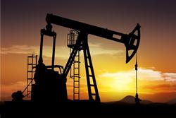 قراردادهای فروش نفت ایران تمدید شد