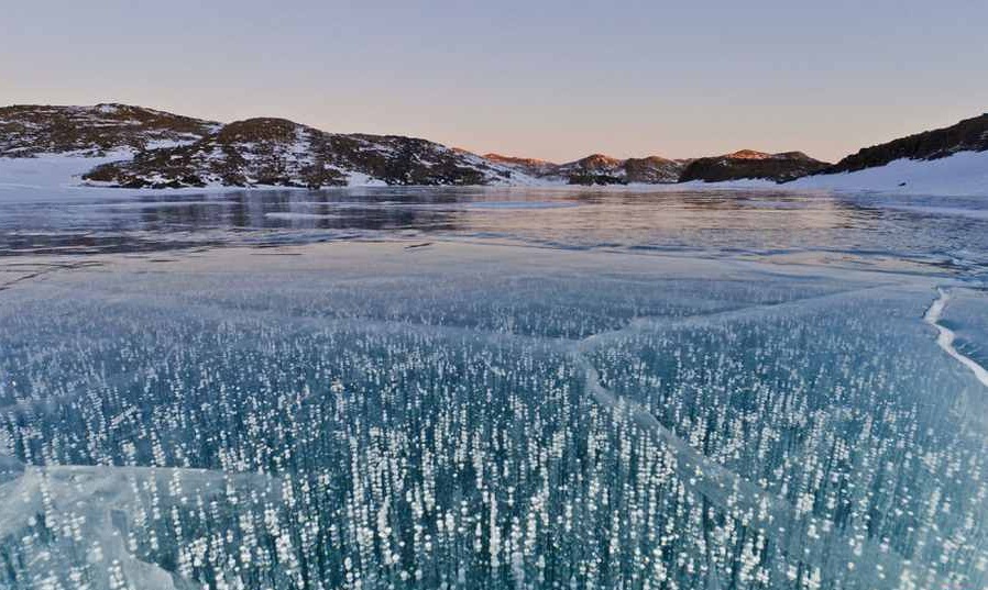 معرفی 10 دریاچه یخی زیبا در دنیا (+عکس)