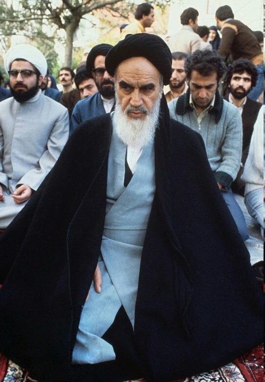 حسن روحانی در نماز جماعت امام خمینی (عکس)