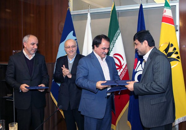 امضای قرارداد سندیکایی ۴ میلیارد دلاری بین بانک های ملت، سپه و پارسیان