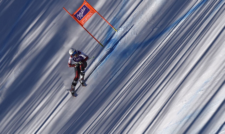 بانوی کانادایی در مسابقه اسکی (عکس)