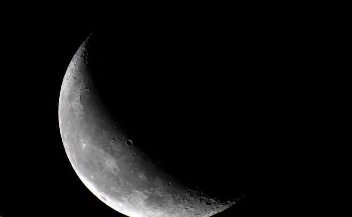 وقتی چشم گاو از کنار کره ماه گذر کرد (عکس)