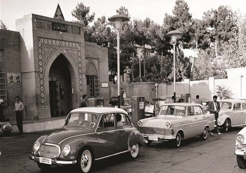 پمپ بنزینی در دهه 40 (+عکس)