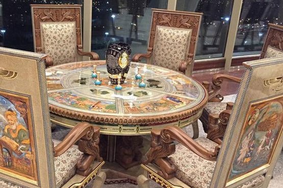 میز و صندلی میلیاردی در برج میلاد (+عکس)