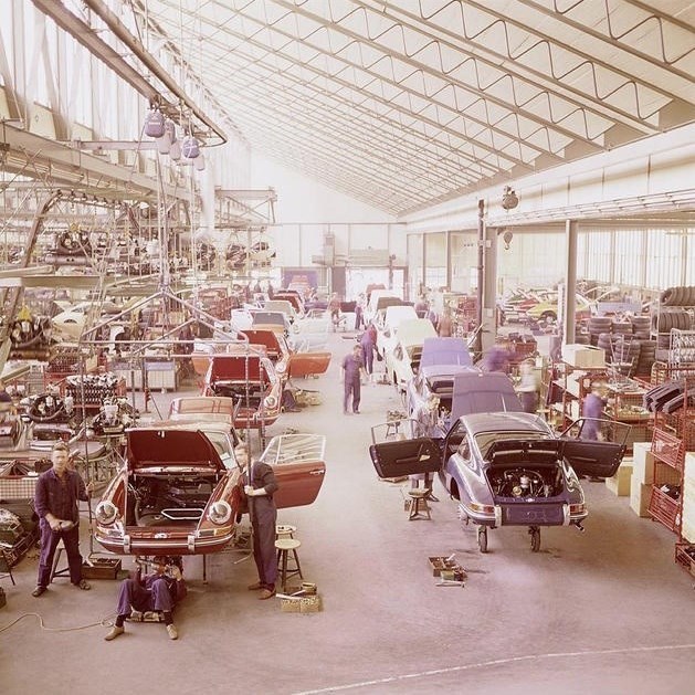 کارخانه تولید پورشه،45سال پیش (عکس)