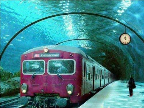 مترویی که زیر آب است (عکس)