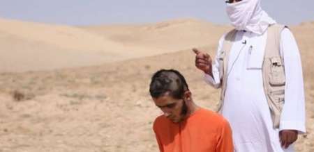 عبور از روی قربانی با تانک شیوه جدید اعدام داعش (+عکس)