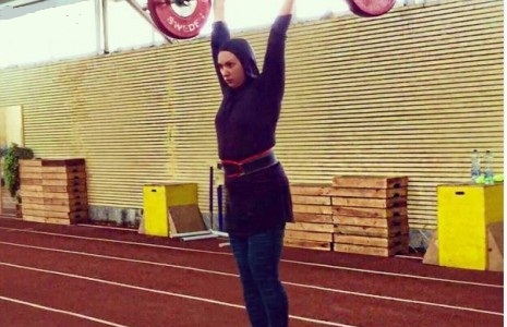 وزنه برداری بانوی ورزشکار ایرانی (عکس)