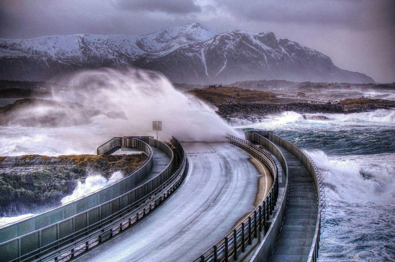 جاده ای دلهره آور در نروژ (عکس)