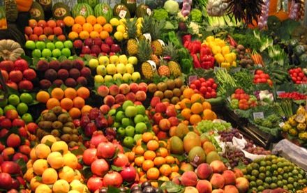 تعیین قیمت میوه شب عید در بازار اقتصاد ایران