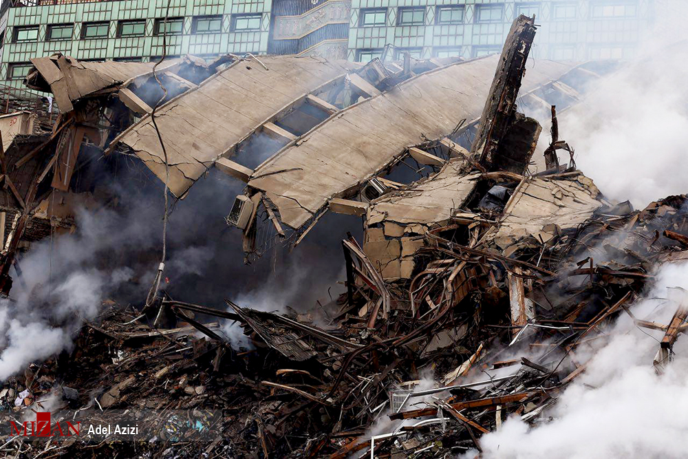 آغاز تخریب سقف باقی مانده از ساختمان پلاسکو