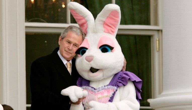 سخنگوی جدید کاخ سفید در لباس خرگوش! (عکس)