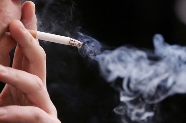 سیگار موجب کاهش امید به زندگی می شود