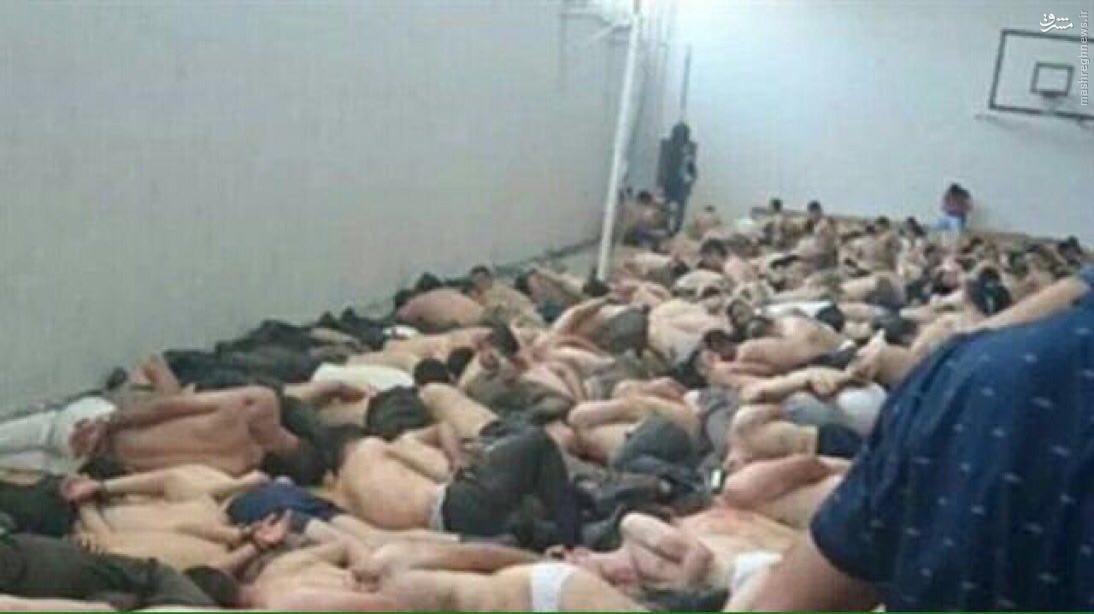 نظامیان برهنه در انتظار دادگاه نظامی ترکیه (عکس)