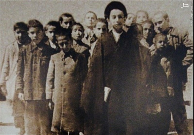 رهبر انقلاب در کلاس ششم ابتدایی (عکس)