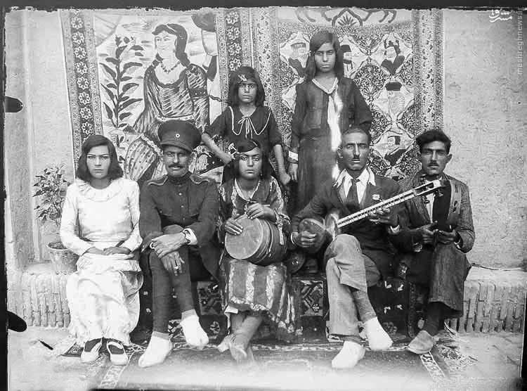 گروه موسیقی دربار قاجار(عکس)