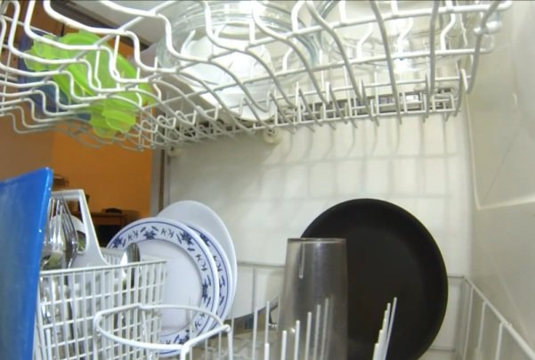 شستن ظرفها در 10 دقیقه با ماشین ظرفشویی ایرانی