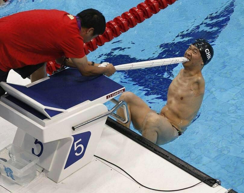 لحظه‌ استارت شناگر چینی در شنای کرال پشت پارالمپیک 2016 ریو (عکس)