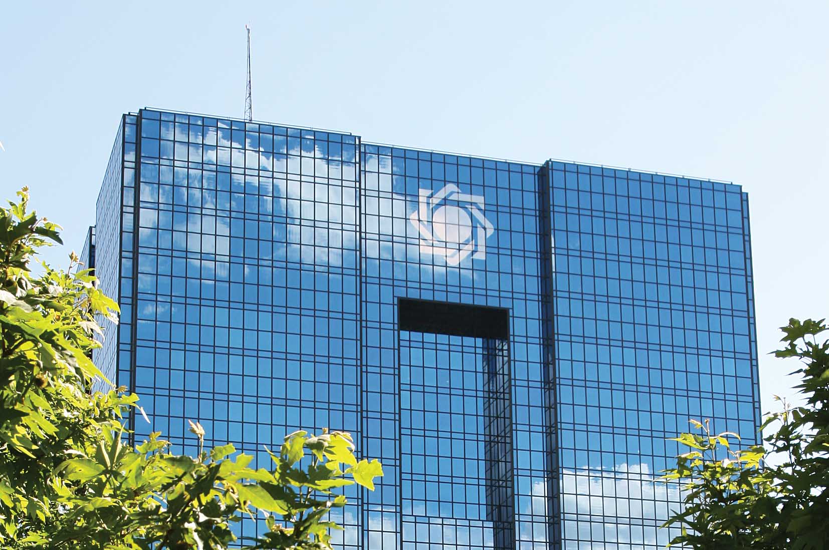 بانک مرکزی در بسته شدن نماد بانکها در بورس مقصر نیست