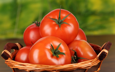 قیمت گوجه فرنگی بیش از 50 درصد کاهش یافت