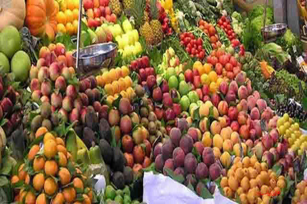 قاچاق 18 نوع میوه با بسته بندی ایرانی در بازار