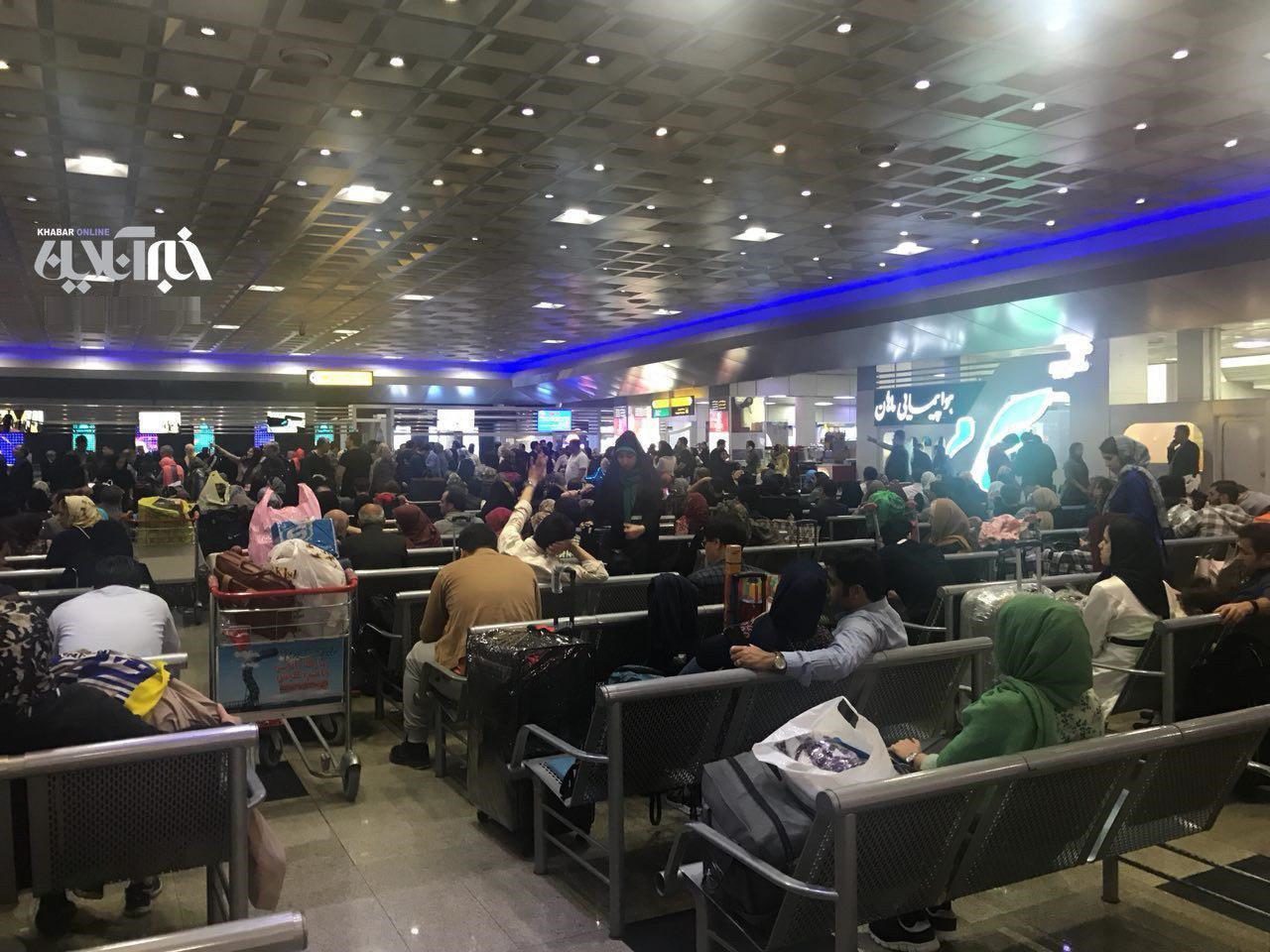بلاتکلیفی مسافران تهران در فرودگاه کیش پس از یک روز!