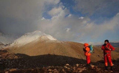 آمادگی 30 کوهنورد متخصص برای انتقال پیکرهای حادثه سقوط هواپیما