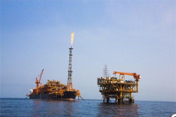 تجارت نفت میان ایران و فرانسه از مرز 2 میلیارد دلار گذشت