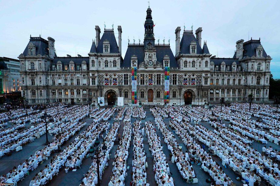 مراسم سالانه شام با لباس سفید در پاریس (عکس)