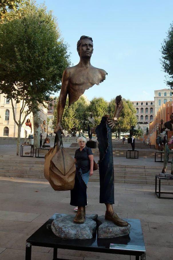 مجسمه ای عجیب در فرانسه (عکس)