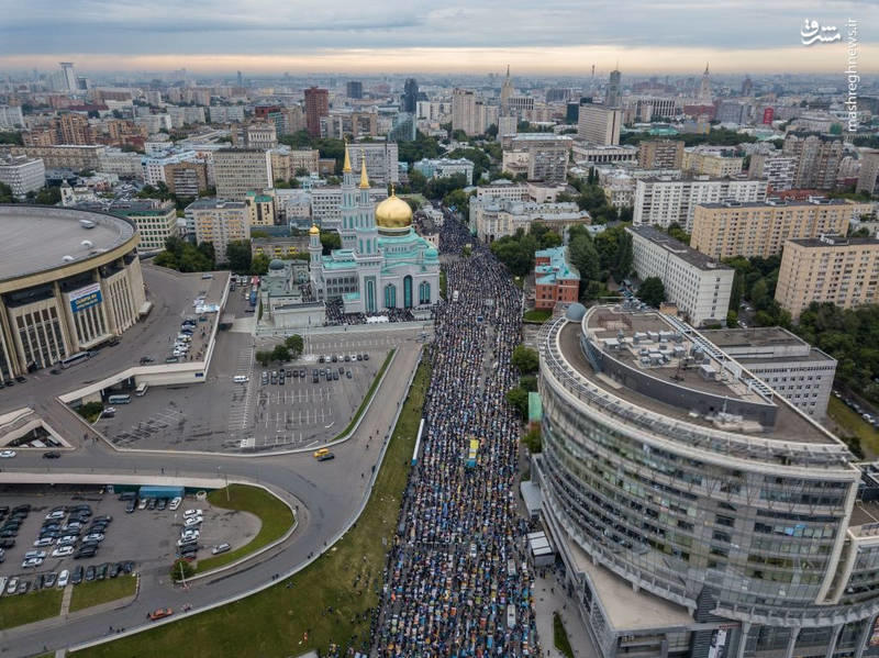 نمای هوایی از اقامه نماز عید فطر در مسکو