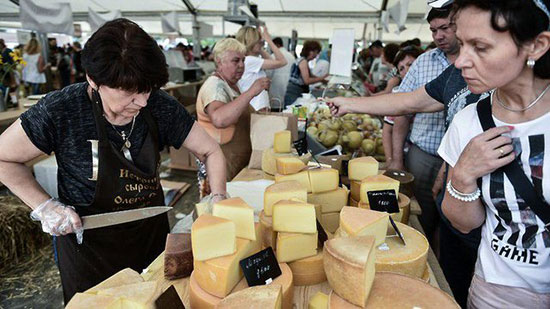 تولید «پنیر پوتین» در روسیه (+عکس)