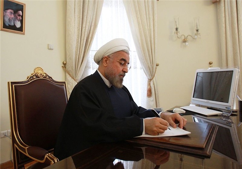 مرتضی بانک مشاور روحانی در امور مناطق آزاد شد