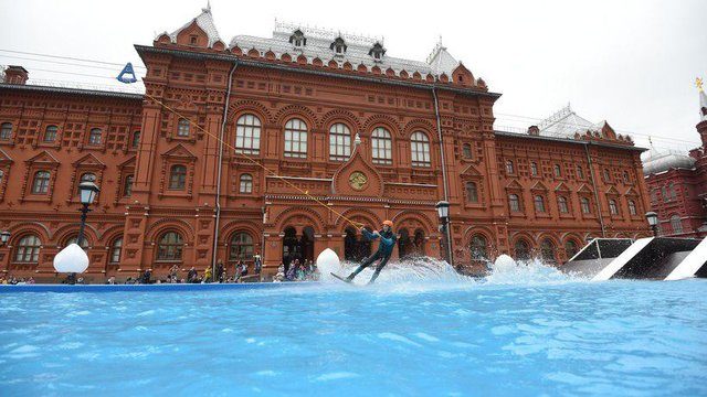 افتتاح پارک آبی وسط میدان در مسکو (+عکس)