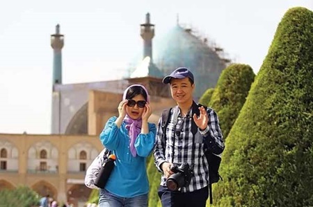 کاهش 1.1 درصدی سفر توریست های خارجی به ایران / رشد سفر گردشگران کشورهای پیشرفته به ایران / مردم کدام کشورها، علاقه بیشتری به سفر به ایران دارند؟