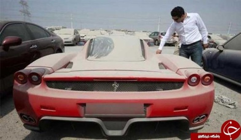 خودرو‌های میلیاردی که در دبی خاک می‌خورند (+ عکس)