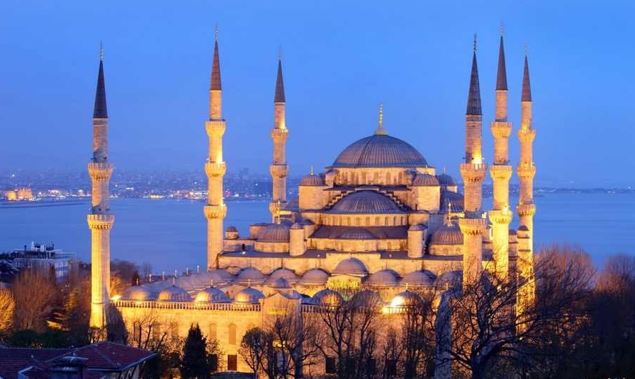 ماجرای آبی ترین مسجد دنیا چیست؟ (+عکس)