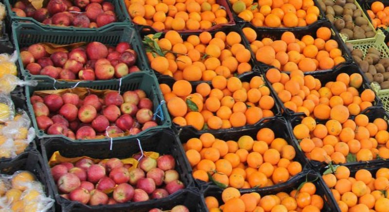 کاهش 3 درصدی قیمت سیب و پرتقال در بازار