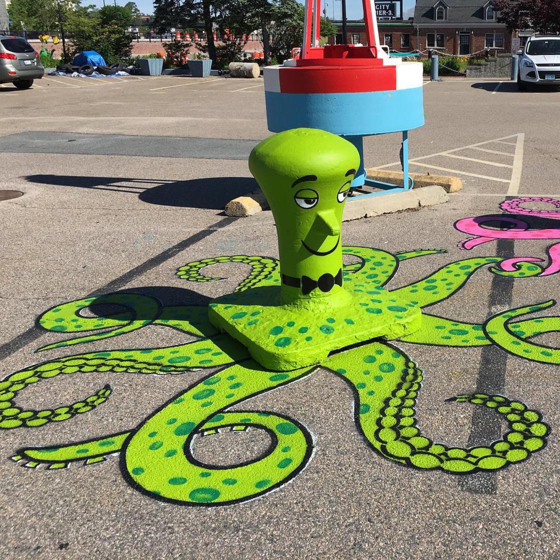 ایده‌های خلاقانه‌ی هنر خیابانی در ترکیب با اشیای کنار خیابان (+عکس)
