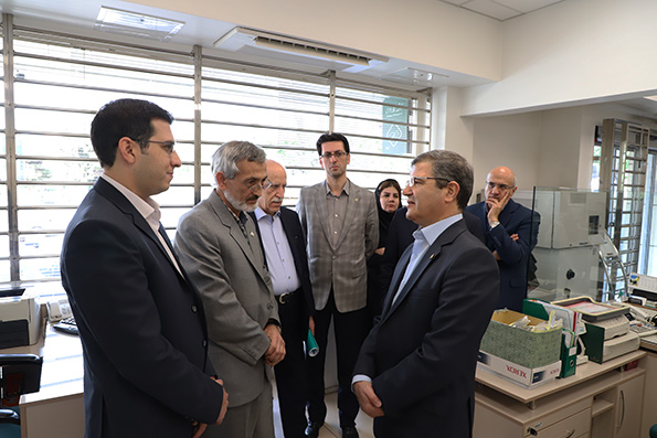 بازدید مدیرعامل بانک کارآفرین از چند شعبه در تهران