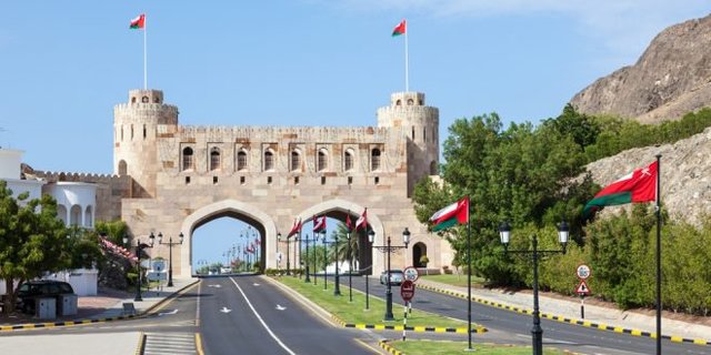 چشم انداز اقتصادی عمان منفی شد