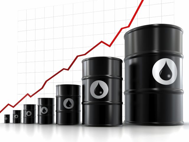 اقتصاد جهانی، مثل موم در دستان قیمت نفت است!